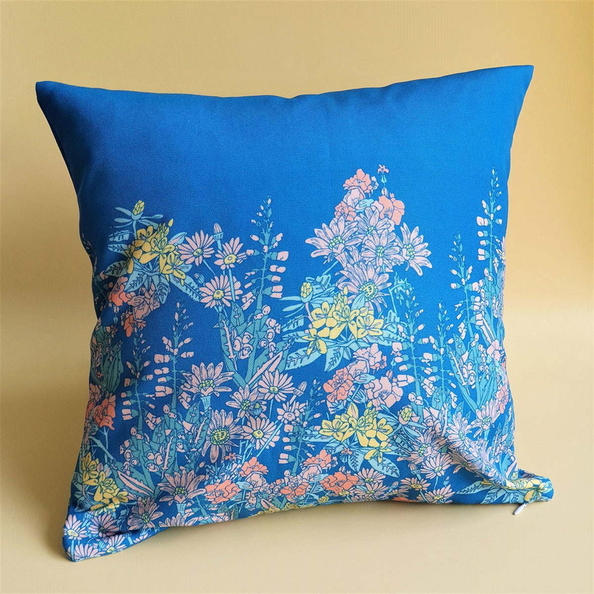 Cushion with insert - Wildflowers