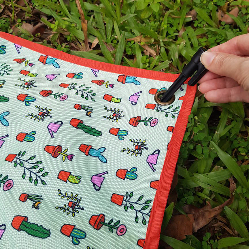 Picnic Mat with pegs – Plantaholic