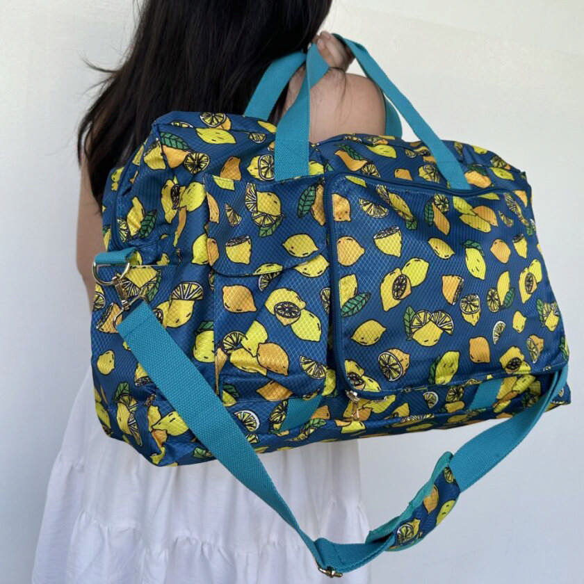 Travel Duffle – Lemons Blue