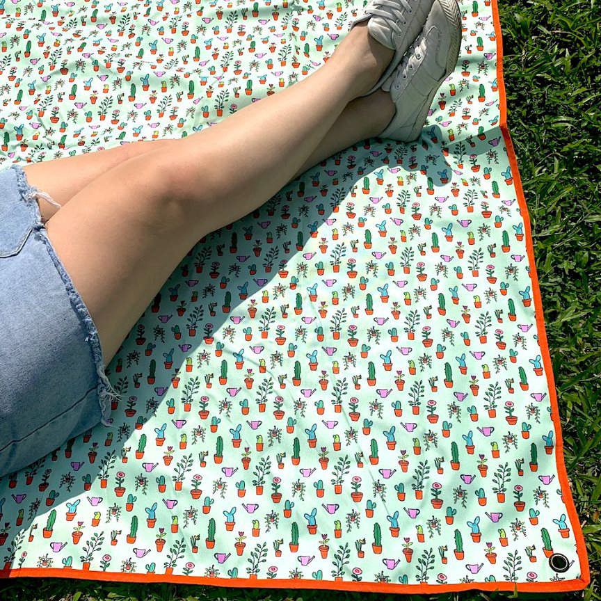 Picnic Mat with pegs – Plantaholic